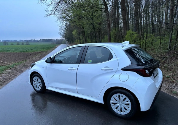 Toyota Yaris cena 60900 przebieg: 73000, rok produkcji 2021 z Niemodlin małe 596